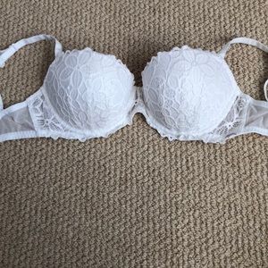White Lace push up bra